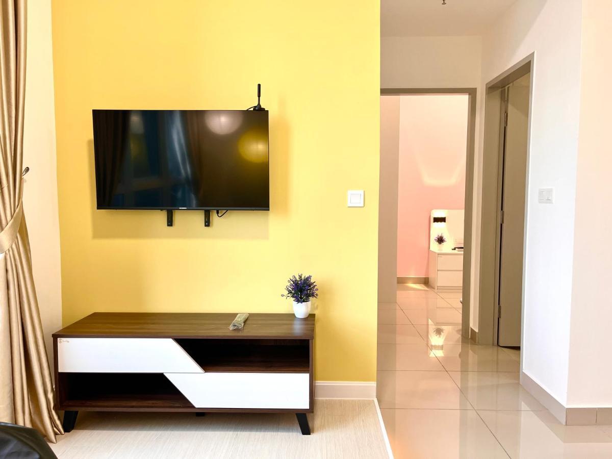 Serenity In The City: Stylish With Panoramic Views Malacca