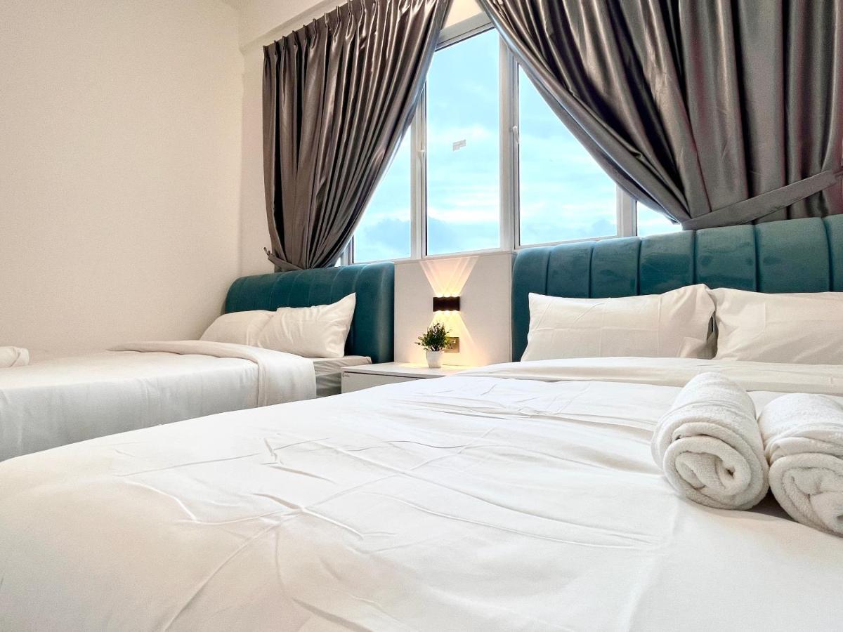Serenity In The City: Stylish With Panoramic Views Apartment *