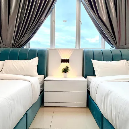 Serenity In The City: Stylish With Panoramic Views Malacca Exterior photo