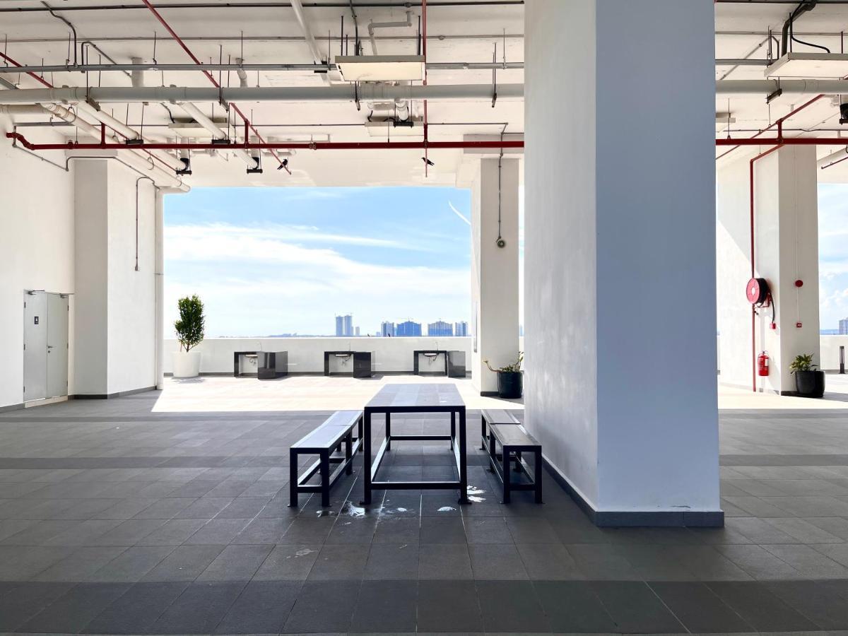 Serenity In The City: Stylish With Panoramic Views Apartemen Malacca